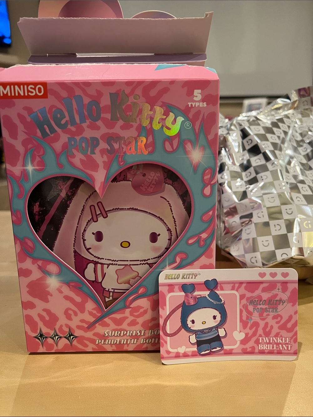Hello Kitty Pop Star pendant NIB confirmed with card Twinkle Brillant
